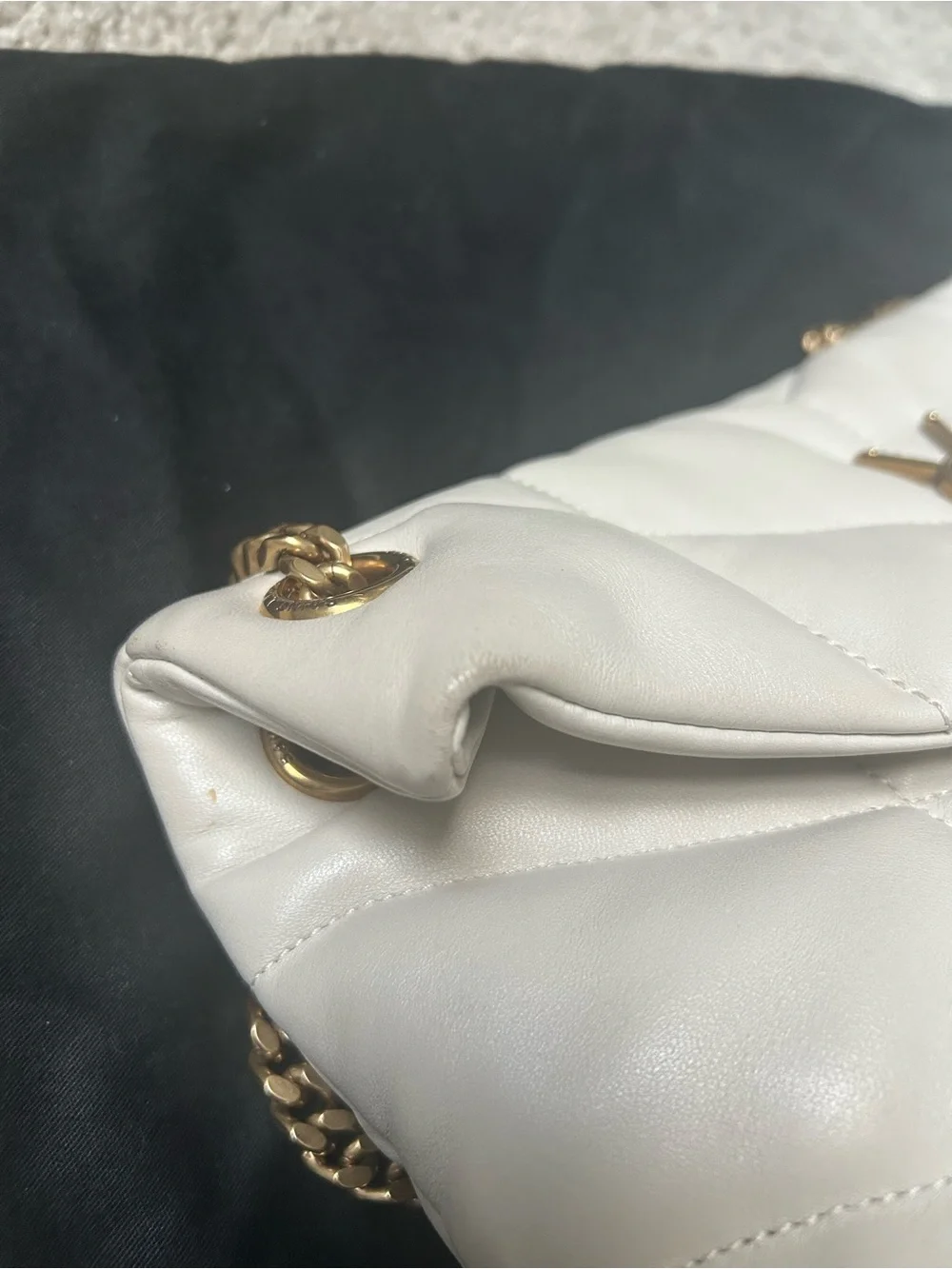Saint Laurent - Lambskin Quilted Small Loulou Puffer Monogram Chain - Crema Soft - Picture 5 of 14